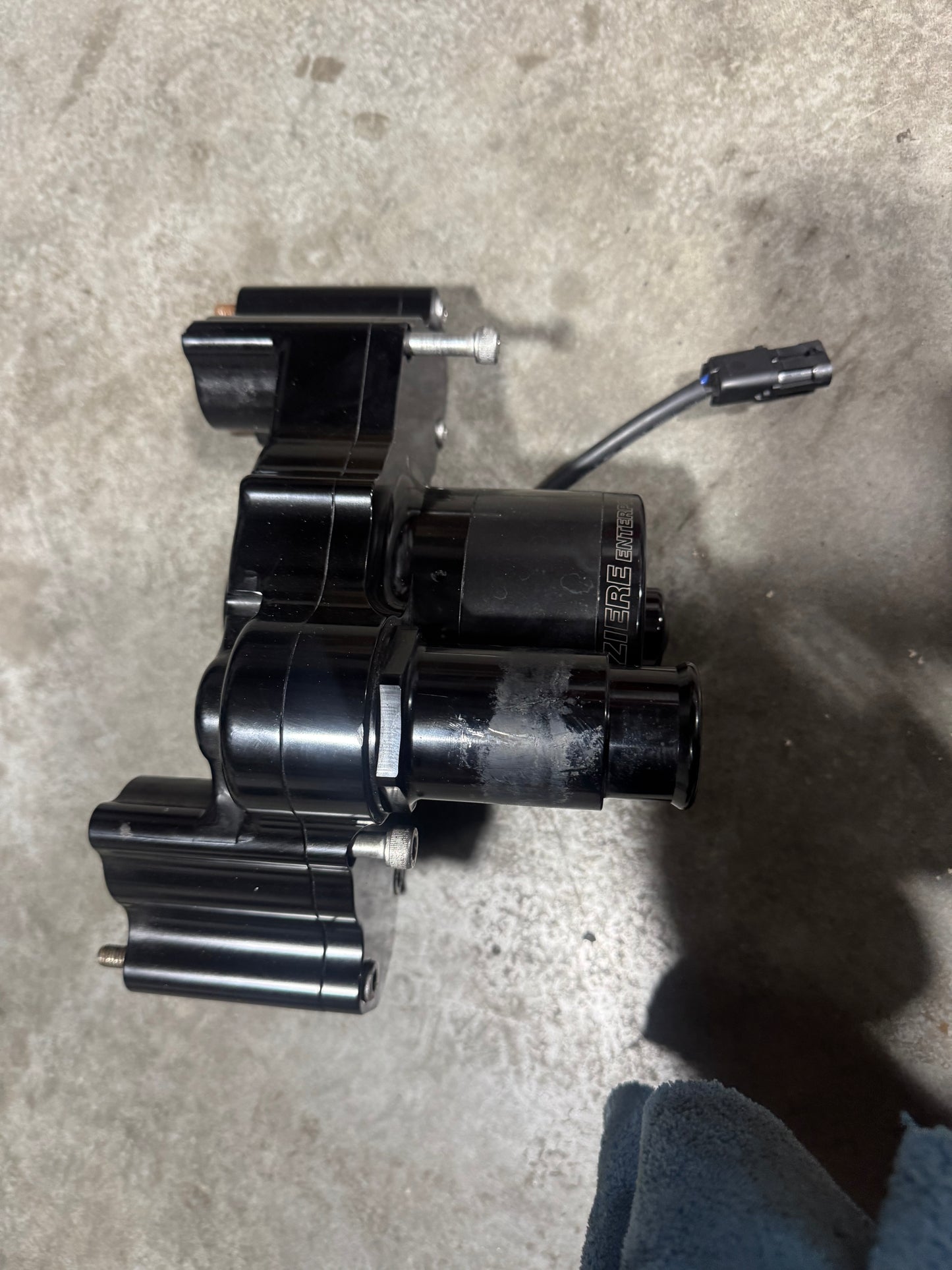 Used Meziere 300 Series Electric Water Pumps WP333S